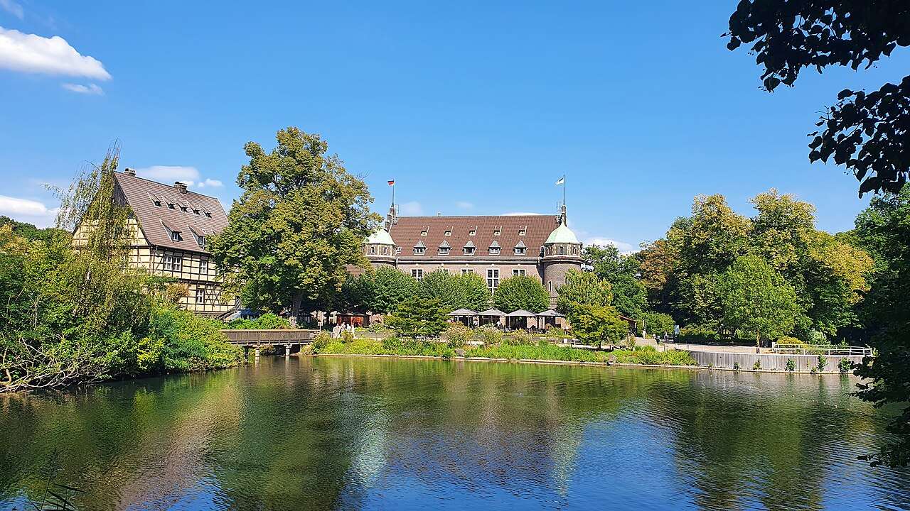 Wasserschloss Wittringen in Gladbeck — ruhige Lage im nördlichen Ruhrgebiet an der A2
